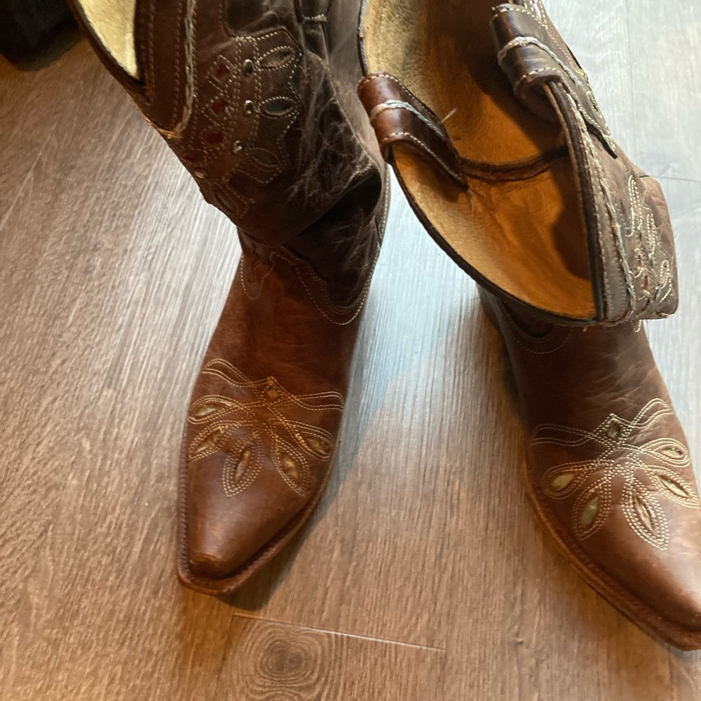 Tony lama size 8 cowboy boots